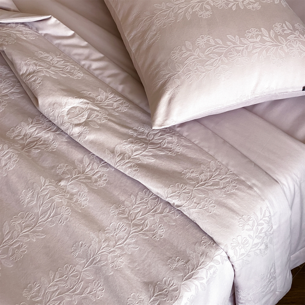 91家纺网 家纺一手货源 找家纺 宜代光年 2026新款60S全棉厚织提花夏被夏凉被空调被 夏被-理然