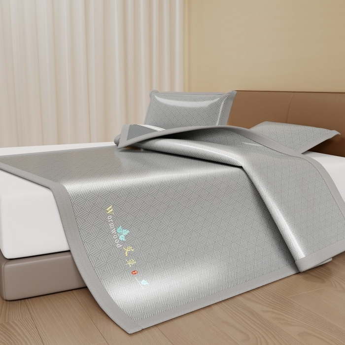 91家纺网 家纺一手货源 找家纺 人人爱家纺 2026新款A类双面冰丝凉席 饼干花-灰