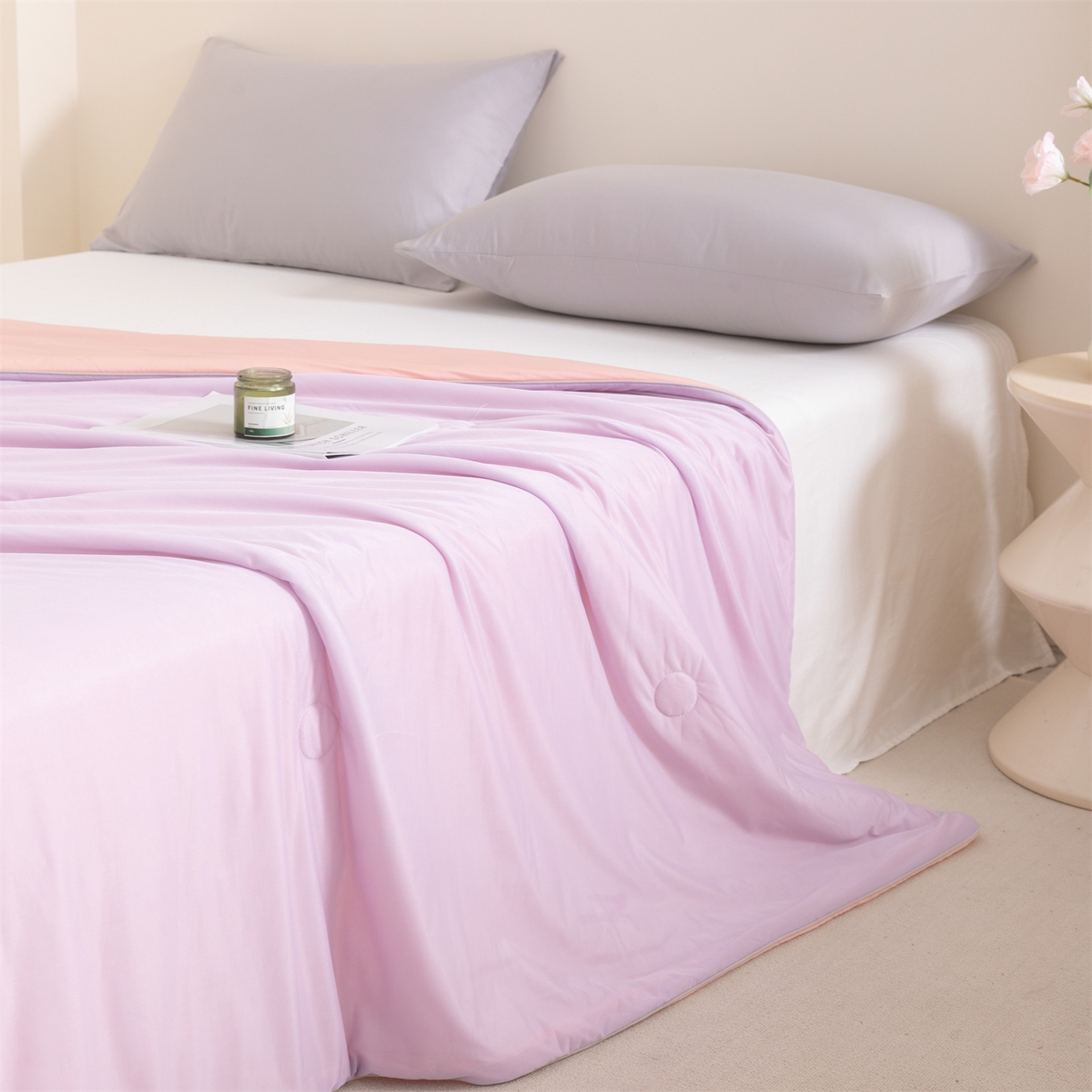 91家纺网 家纺一手货源 找家纺 富阿娜家纺 2026新款纯色双拼凉感丝夏被空调被夏凉被 芋泥紫+樱花粉