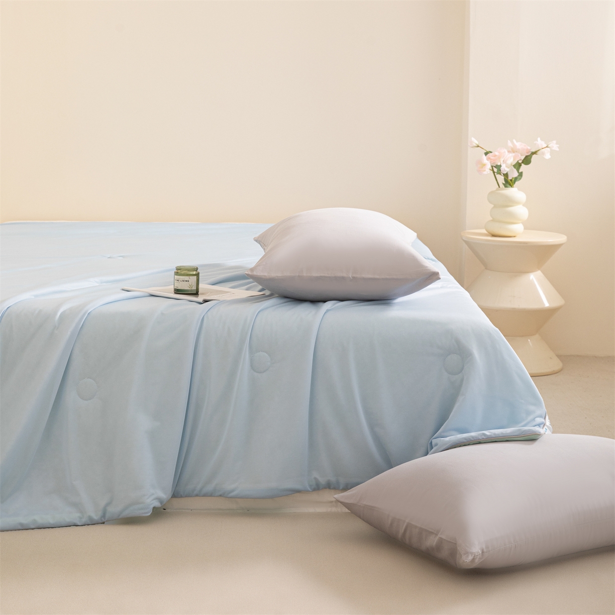 91家纺网 家纺一手货源 找家纺 富阿娜家纺 2026新款纯色双拼凉感丝夏被空调被夏凉被 海盐蓝+薄荷绿