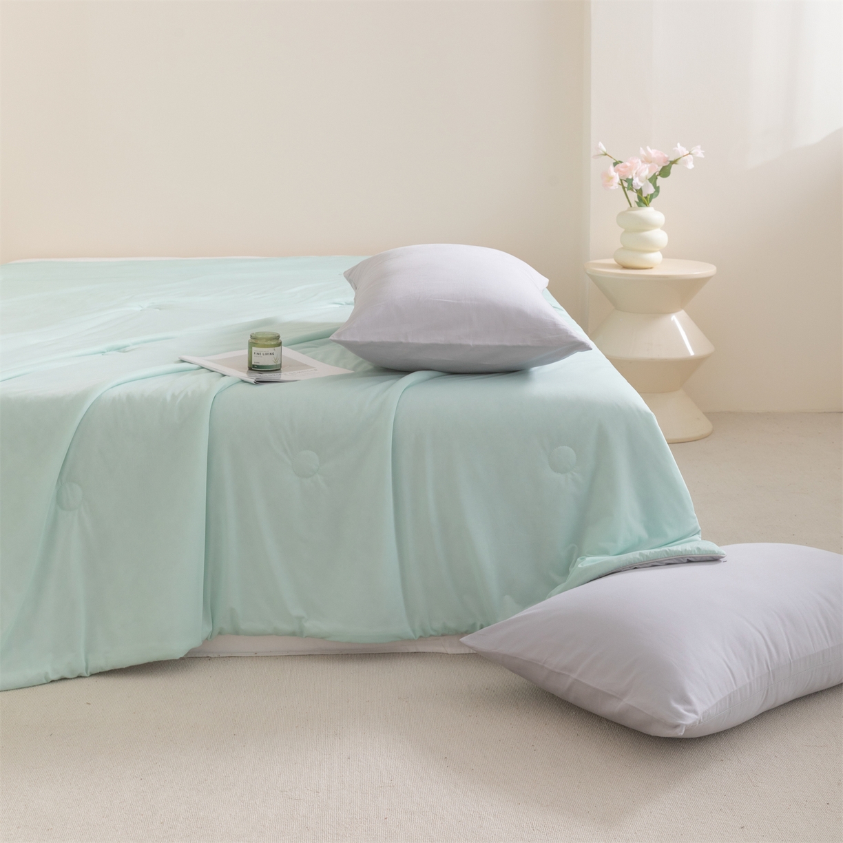 91家纺网 家纺一手货源 找家纺 富阿娜家纺 2026新款纯色双拼凉感丝夏被空调被夏凉被 薄荷绿+奶雾灰