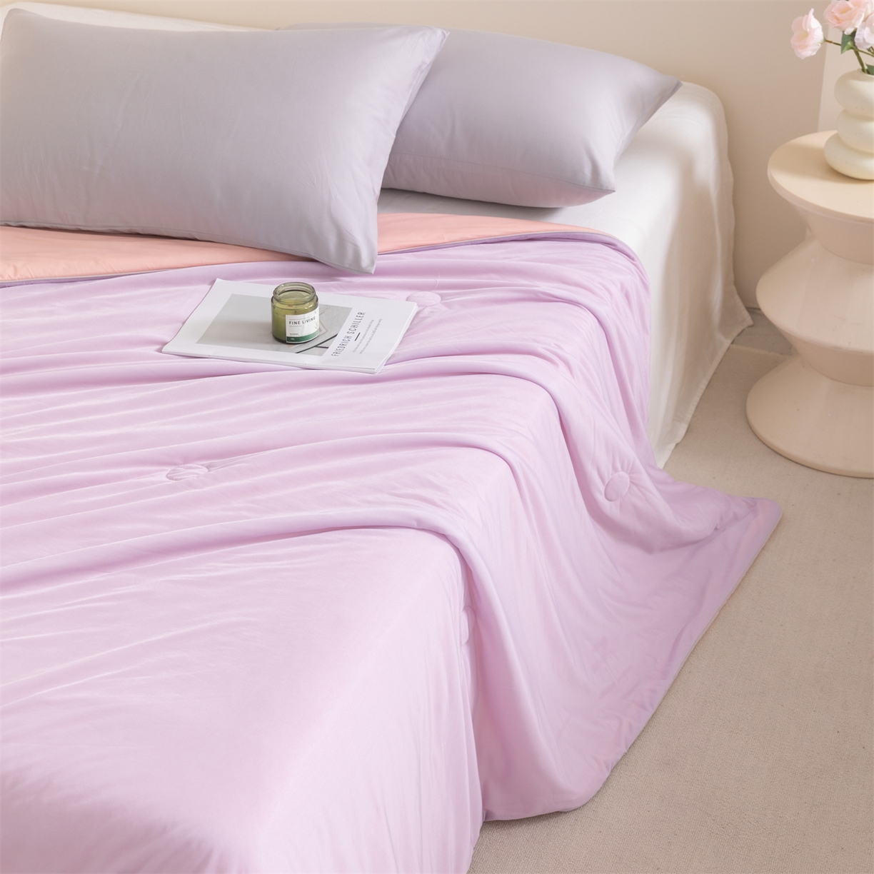 91家纺网 家纺一手货源 找家纺 富阿娜家纺 2026新款纯色双拼凉感丝夏被空调被夏凉被 芋泥紫+樱花粉