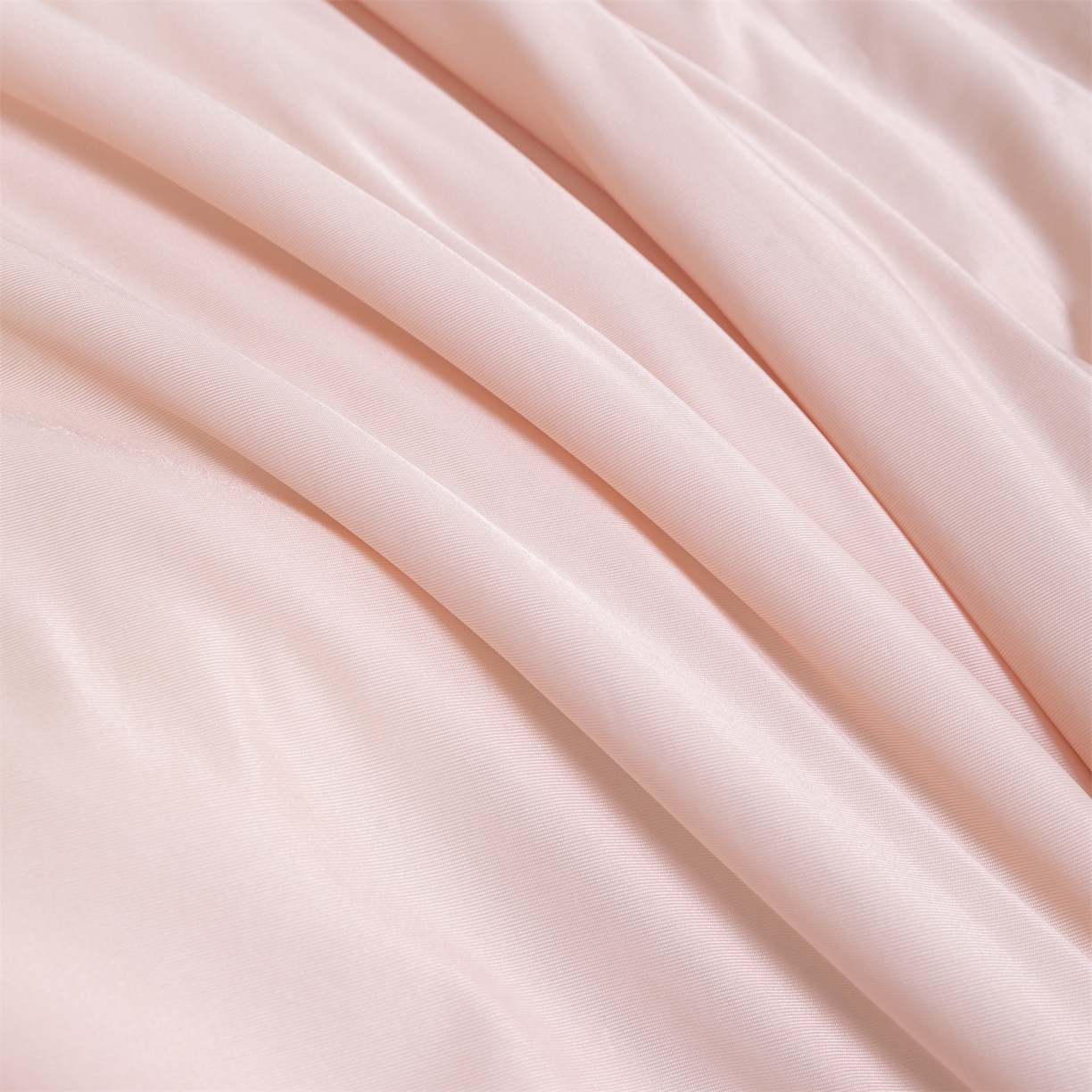 91家纺网 家纺一手货源 找家纺 富阿娜家纺 2026新款纯色双拼凉感丝夏被空调被夏凉被 蜜桃粉+奶酪白