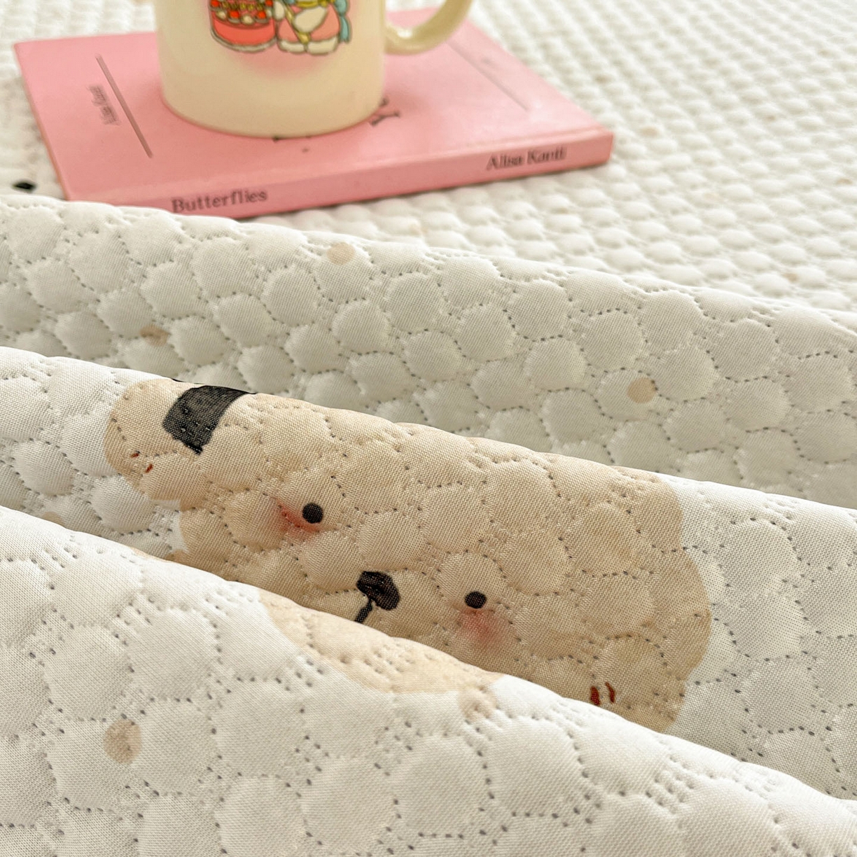 91家纺网 家纺一手货源 找家纺 大元 2026春夏新款治愈系数码印花冰豆豆凉席席子 治愈-樱桃狗灰