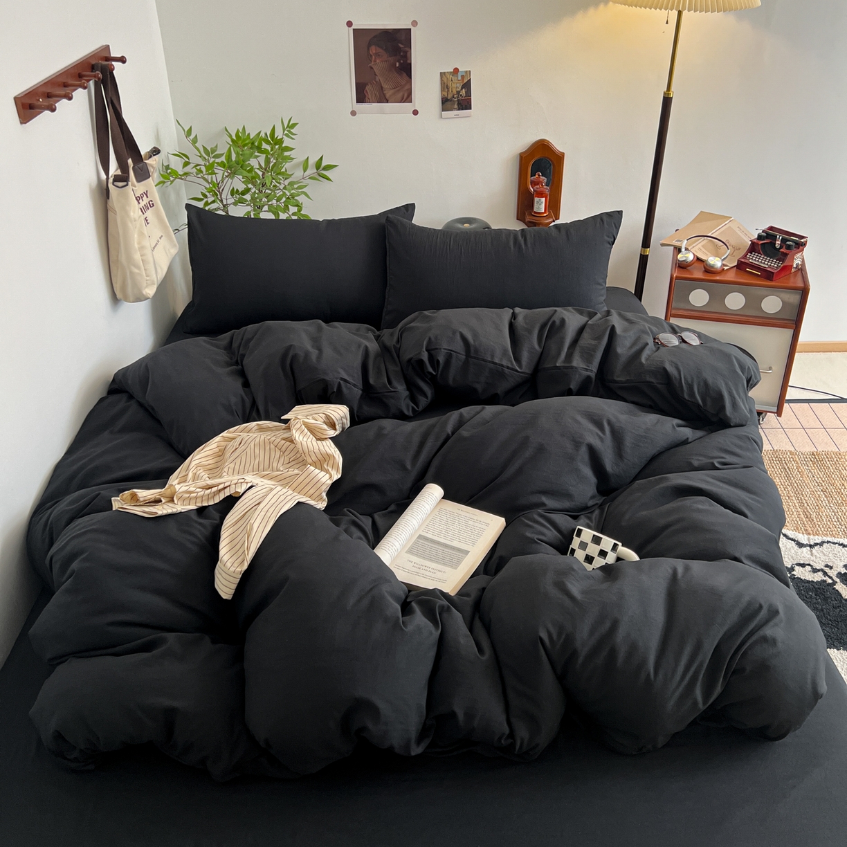 91家纺网 家纺一手货源 找家纺 梦嘉居 2026新款亲肤纯色AB版水洗皱皱棉四件套学生宿舍床单床笠三件套 暗夜黑