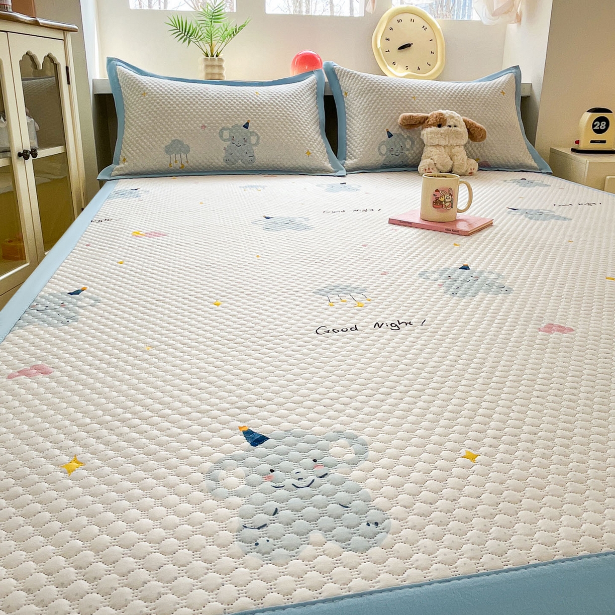 91家纺网 家纺一手货源 找家纺 大元 2026春夏新款治愈系数码印花冰豆豆凉席席子 治愈-云朵象蓝