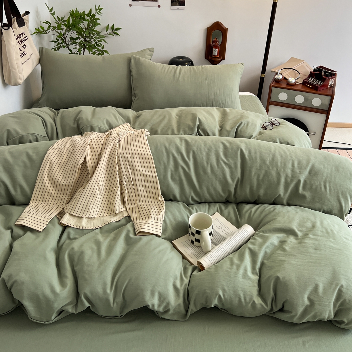 91家纺网 家纺一手货源 找家纺 梦嘉居 2026新款亲肤纯色AB版水洗皱皱棉四件套学生宿舍床单床笠三件套 复古绿