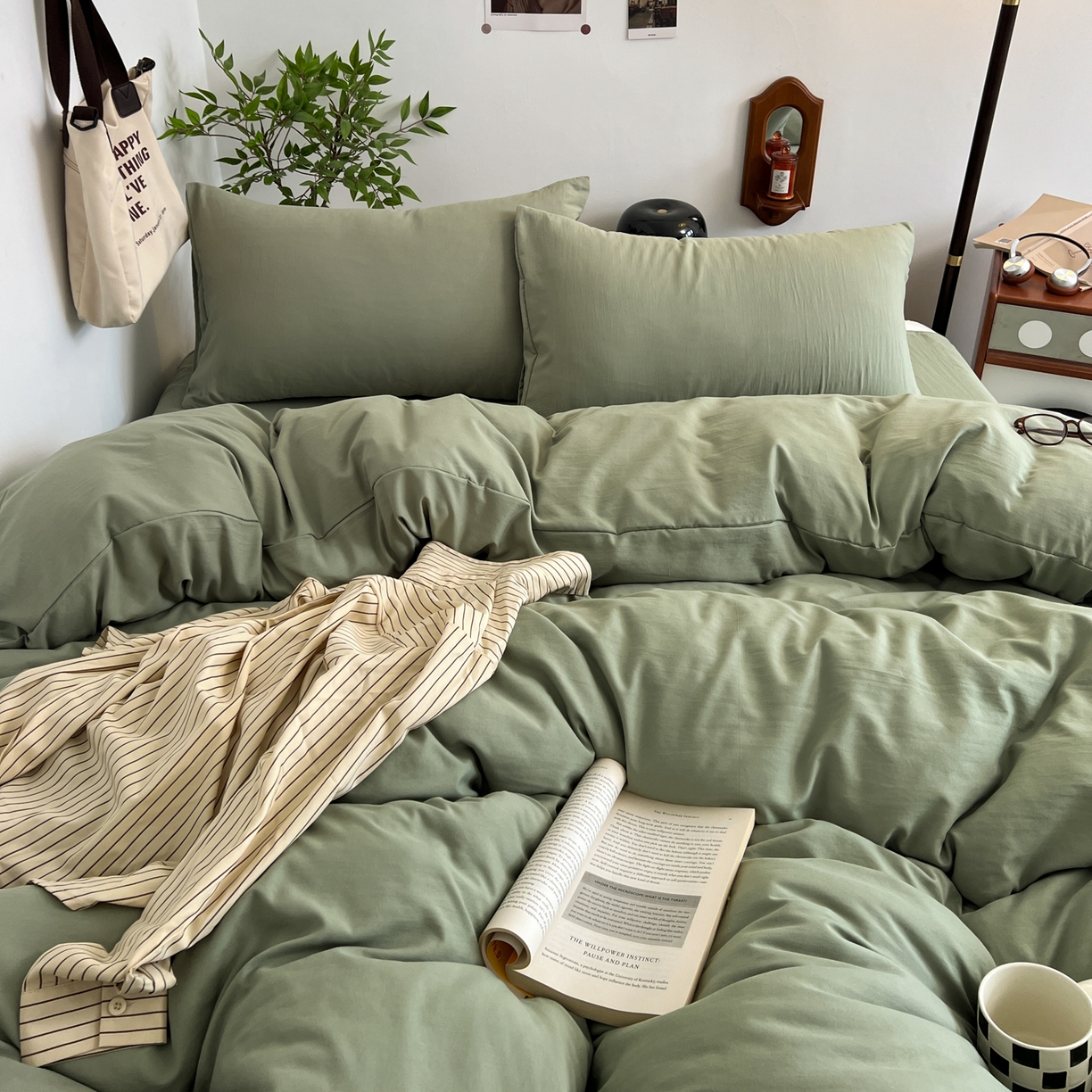 91家纺网 家纺一手货源 找家纺 梦嘉居 2026新款亲肤纯色AB版水洗皱皱棉四件套学生宿舍床单床笠三件套 复古绿
