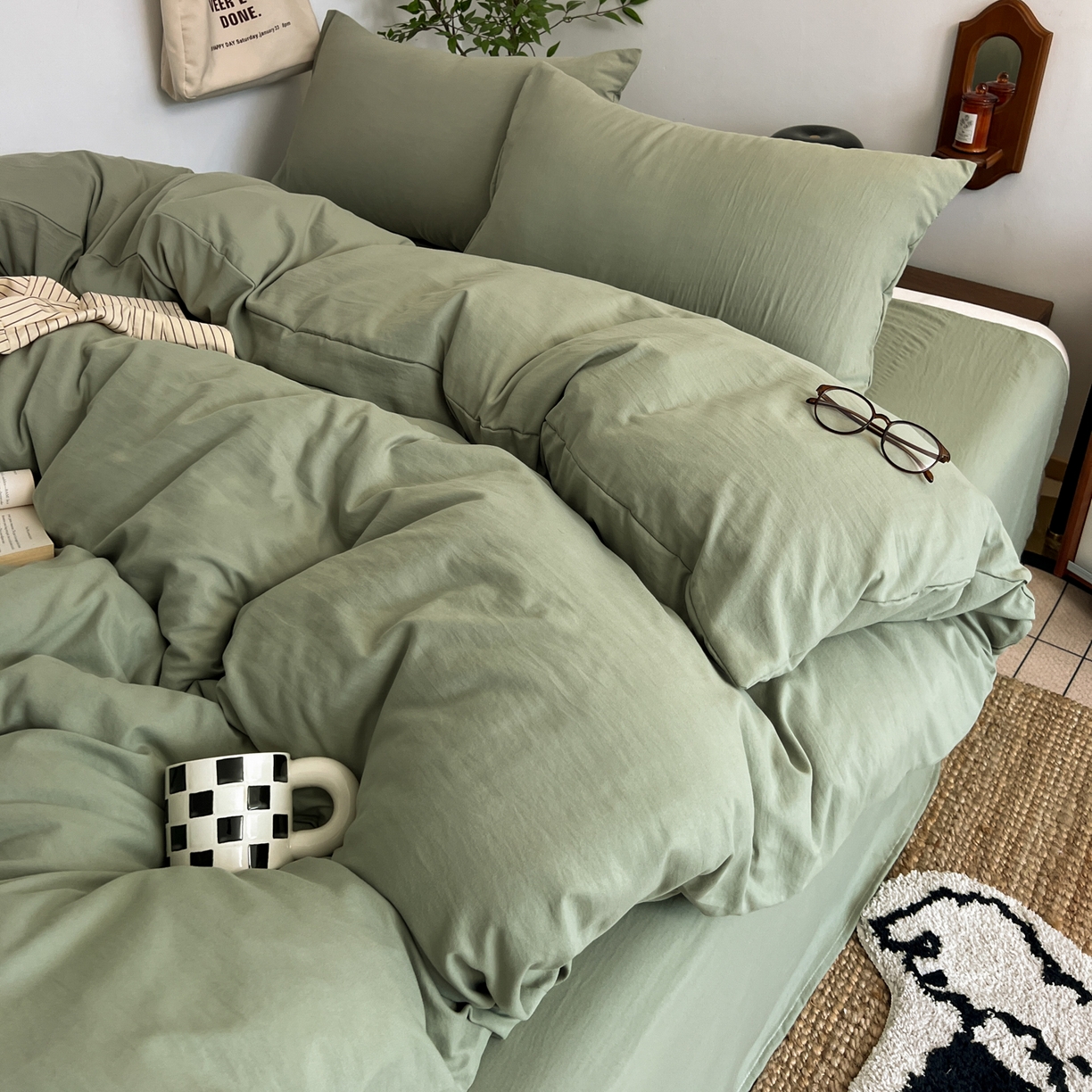 91家纺网 家纺一手货源 找家纺 梦嘉居 2026新款亲肤纯色AB版水洗皱皱棉四件套学生宿舍床单床笠三件套 复古绿