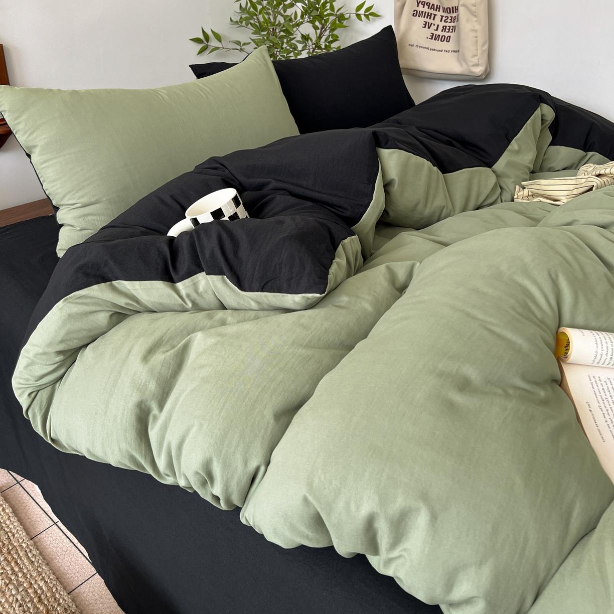 91家纺网 家纺一手货源 找家纺 梦嘉居 2026新款亲肤纯色AB版水洗皱皱棉四件套学生宿舍床单床笠三件套 复古绿+暗夜黑