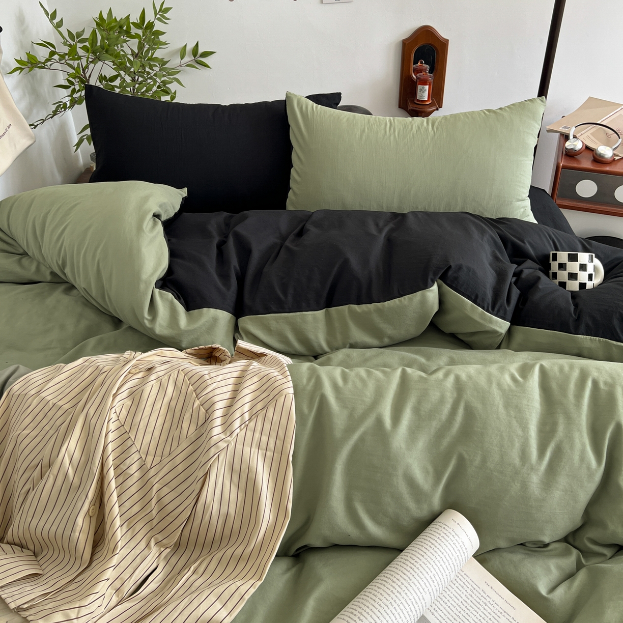 91家纺网 家纺一手货源 找家纺 梦嘉居 2026新款亲肤纯色AB版水洗皱皱棉四件套学生宿舍床单床笠三件套 复古绿+暗夜黑