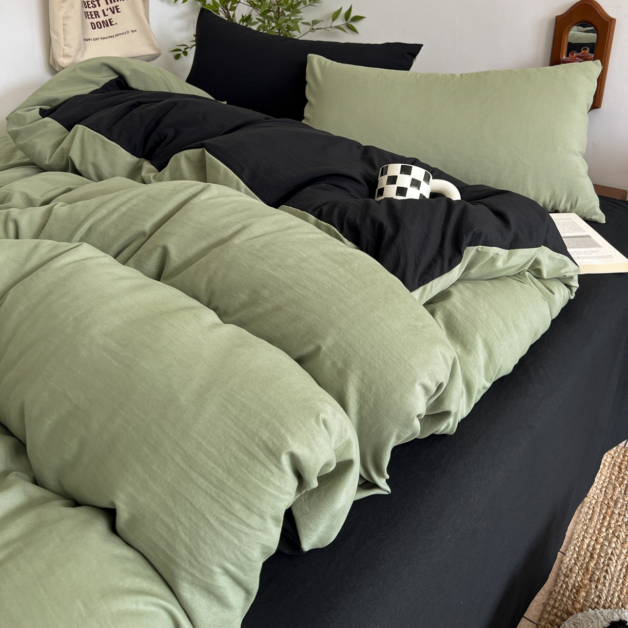 91家纺网 家纺一手货源 找家纺 梦嘉居 2026新款亲肤纯色AB版水洗皱皱棉四件套学生宿舍床单床笠三件套 复古绿+暗夜黑