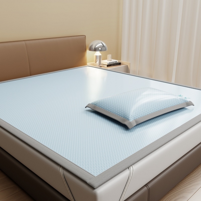 91家纺网 家纺一手货源 找家纺 人人爱家纺 2026新款A类双面冰丝凉席 清新小花-蓝