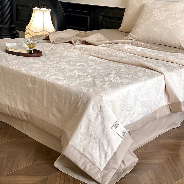 91家纺网 家纺一手货源 找家纺 宜代光年 2026新款60S全棉厚织提花夏被夏凉被空调被 夏被-翩然-奶白