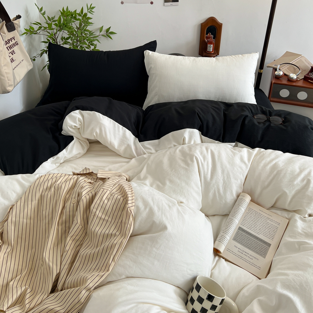 91家纺网 家纺一手货源 找家纺 梦嘉居 2026新款亲肤纯色AB版水洗皱皱棉四件套学生宿舍床单床笠三件套 高雅白+暗夜黑