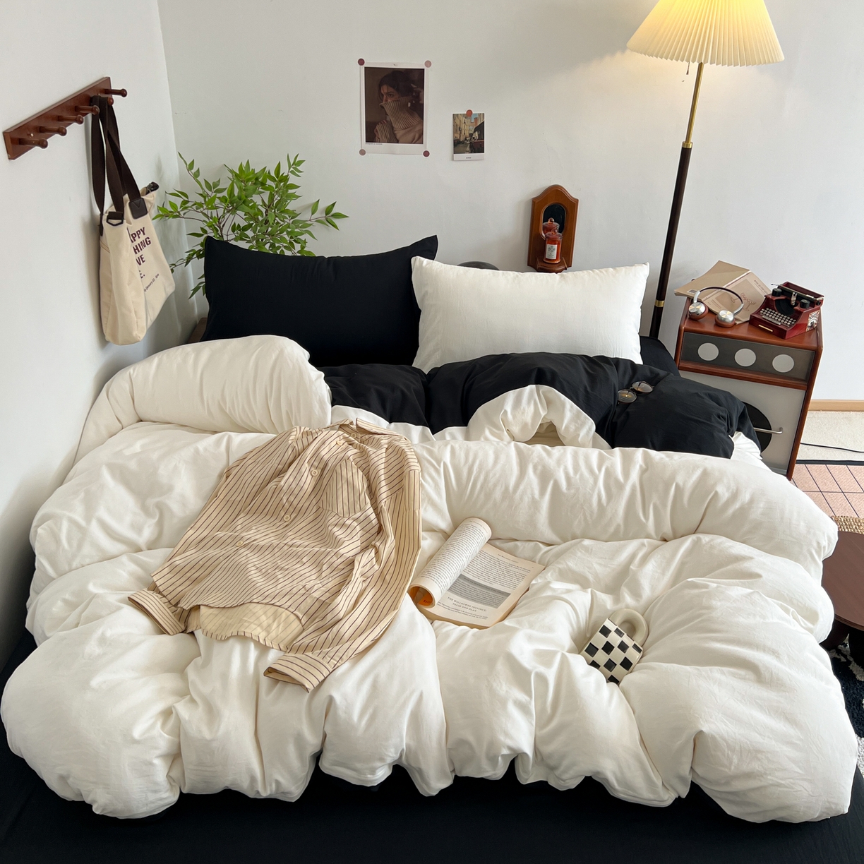 91家纺网 家纺一手货源 找家纺 梦嘉居 2026新款亲肤纯色AB版水洗皱皱棉四件套学生宿舍床单床笠三件套 高雅白+暗夜黑