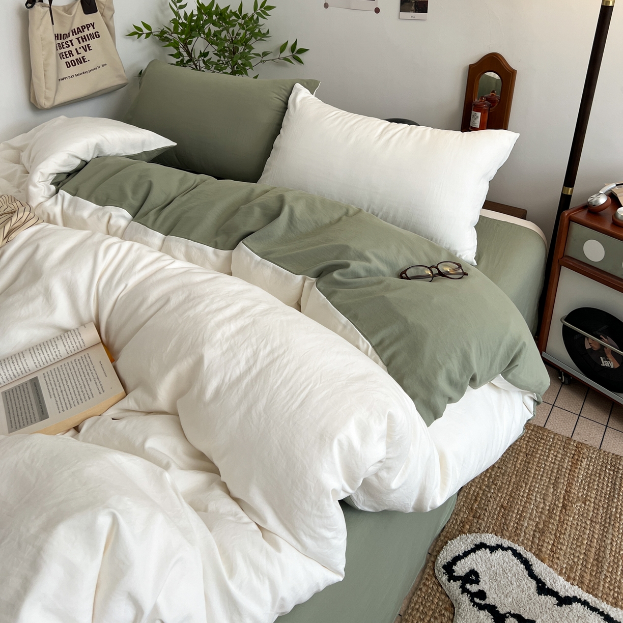 91家纺网 家纺一手货源 找家纺 梦嘉居 2026新款亲肤纯色AB版水洗皱皱棉四件套学生宿舍床单床笠三件套 高雅白+复古绿
