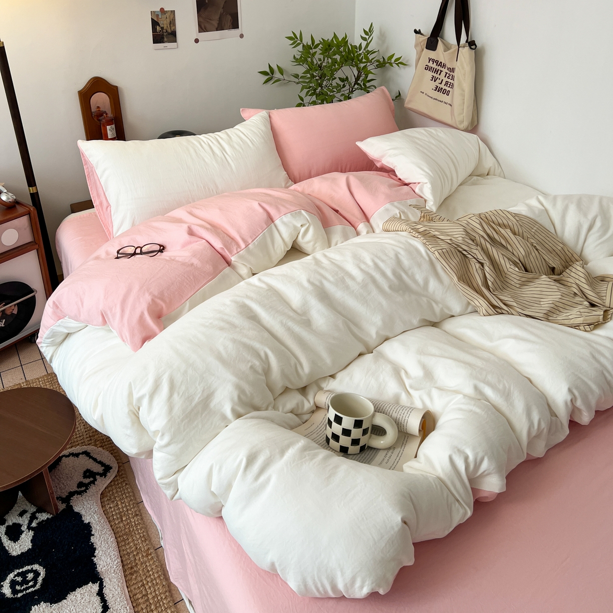 91家纺网 家纺一手货源 找家纺 梦嘉居 2026新款亲肤纯色AB版水洗皱皱棉四件套学生宿舍床单床笠三件套 高雅白+少女粉