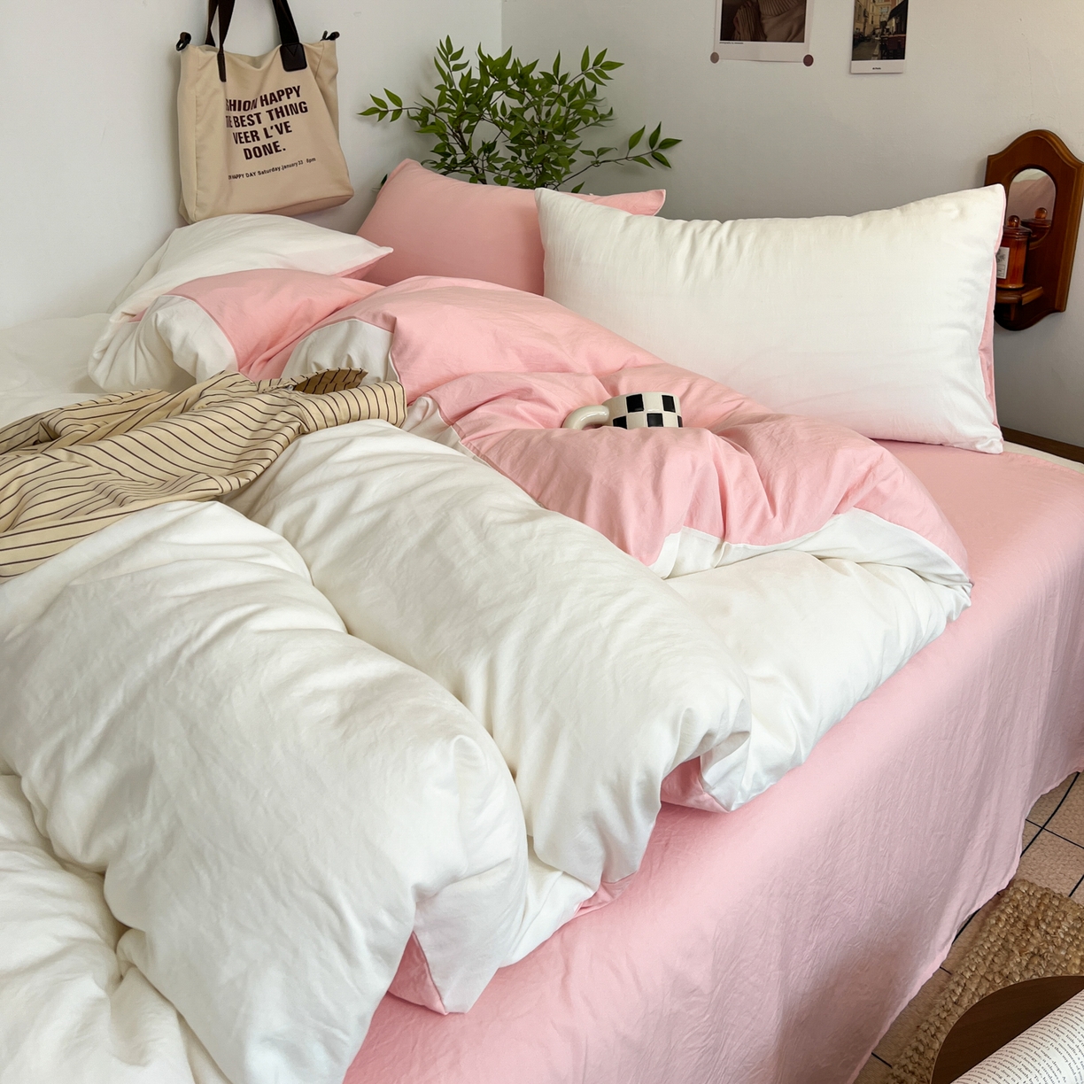 91家纺网 家纺一手货源 找家纺 梦嘉居 2026新款亲肤纯色AB版水洗皱皱棉四件套学生宿舍床单床笠三件套 高雅白+少女粉