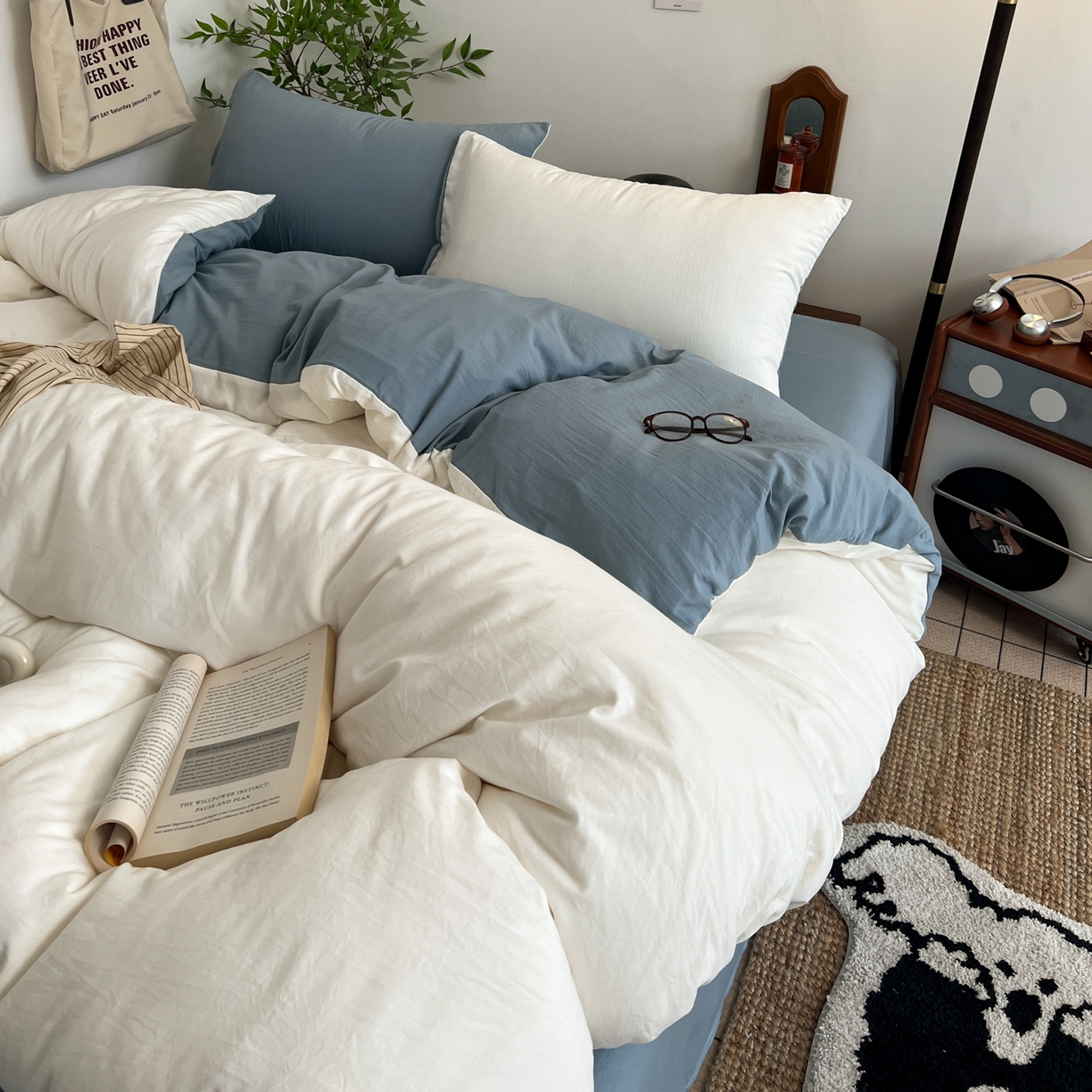 91家纺网 家纺一手货源 找家纺 梦嘉居 2026新款亲肤纯色AB版水洗皱皱棉四件套学生宿舍床单床笠三件套 高雅白+雾兰