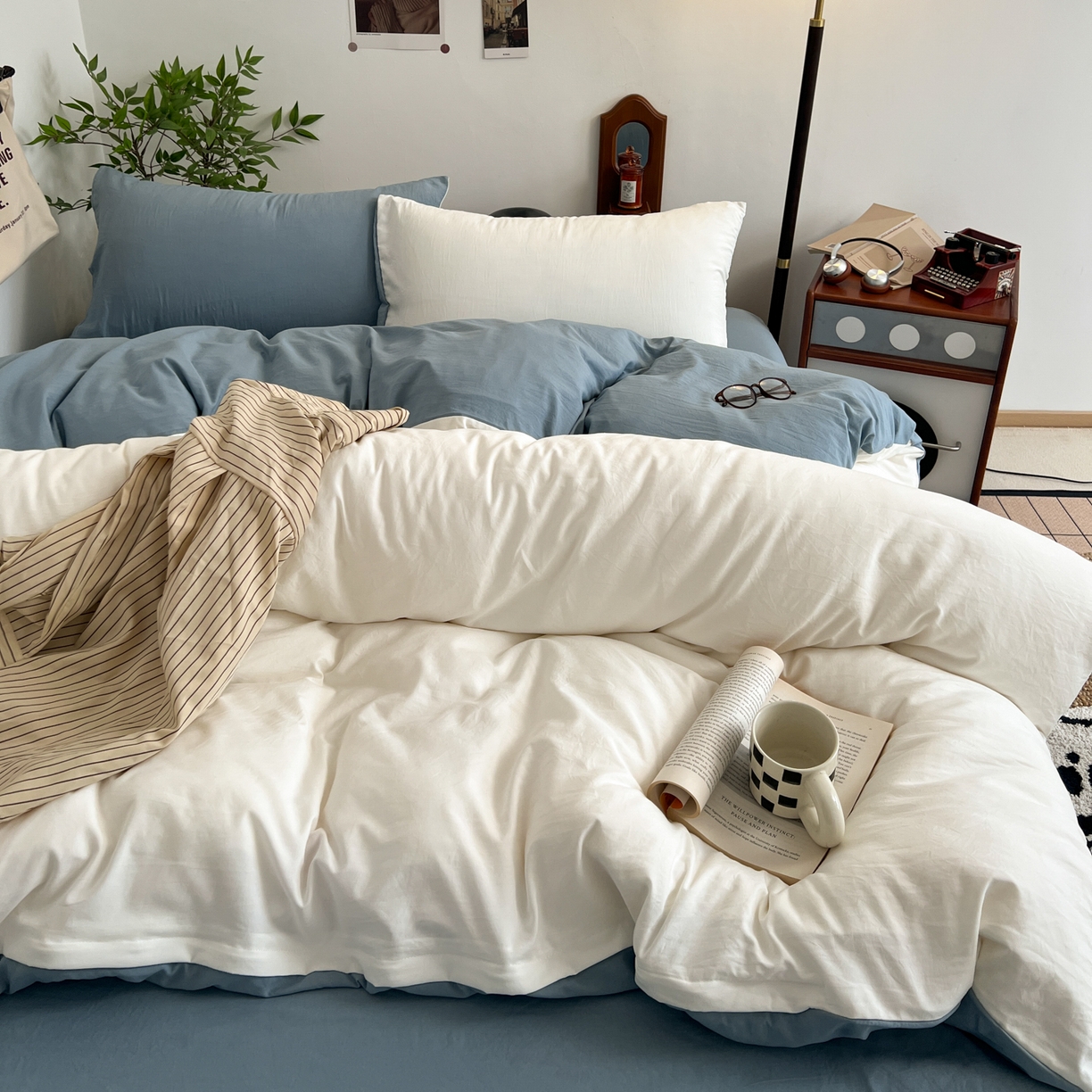 91家纺网 家纺一手货源 找家纺 梦嘉居 2026新款亲肤纯色AB版水洗皱皱棉四件套学生宿舍床单床笠三件套 高雅白+雾兰