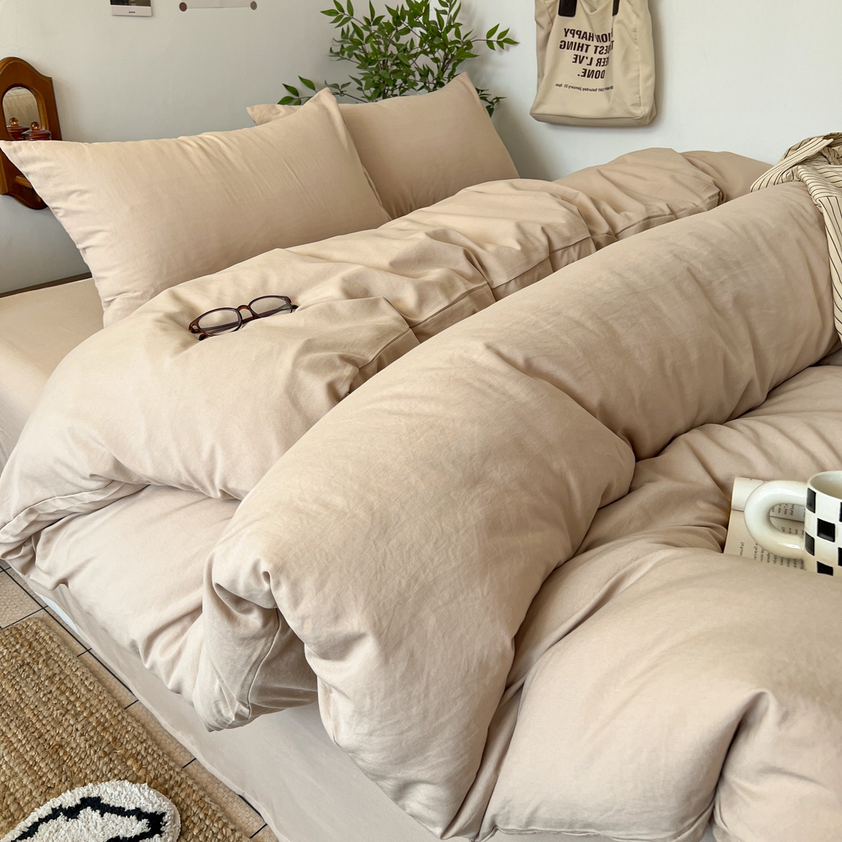 91家纺网 家纺一手货源 找家纺 梦嘉居 2026新款亲肤纯色AB版水洗皱皱棉四件套学生宿舍床单床笠三件套 奶驼