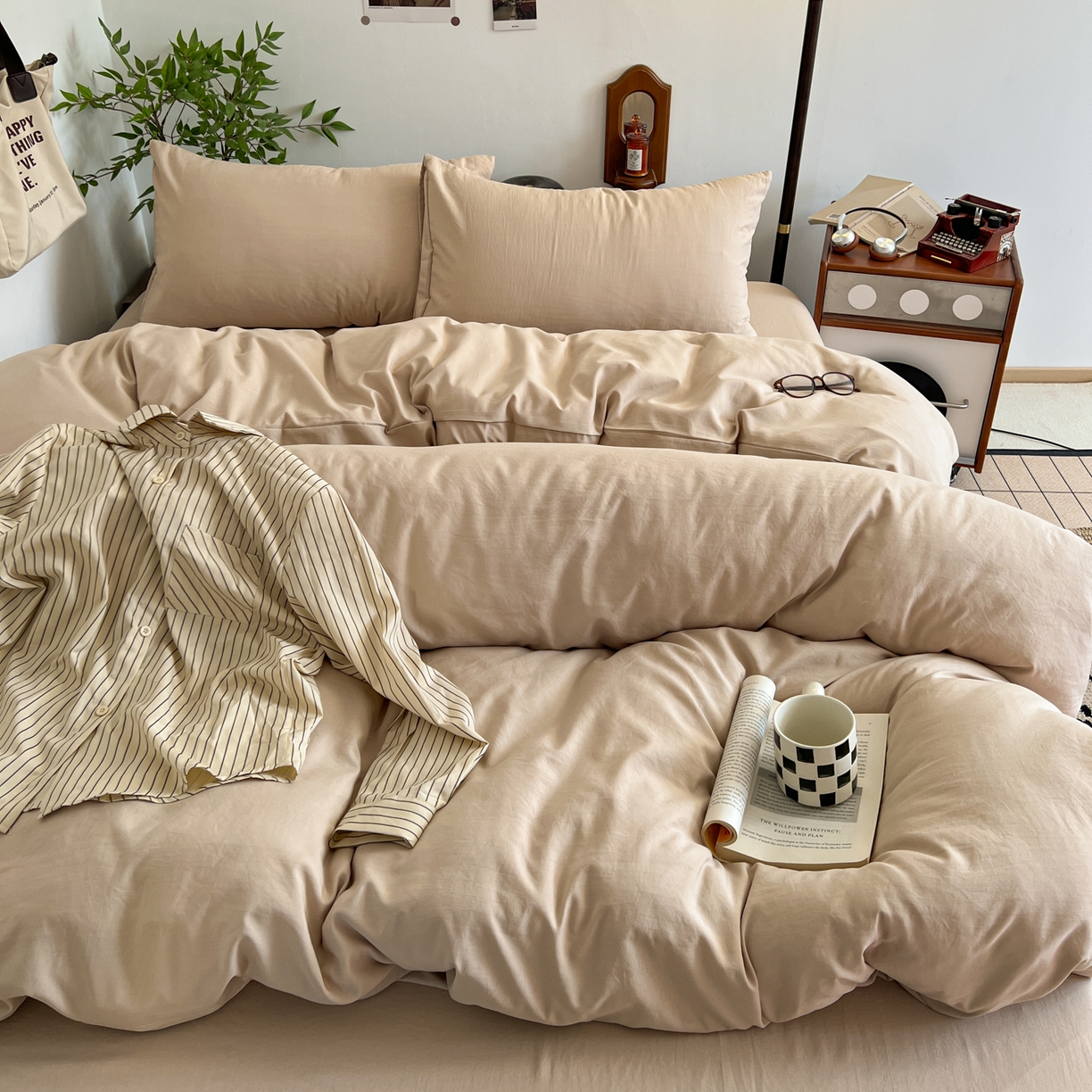 91家纺网 家纺一手货源 找家纺 梦嘉居 2026新款亲肤纯色AB版水洗皱皱棉四件套学生宿舍床单床笠三件套 奶驼