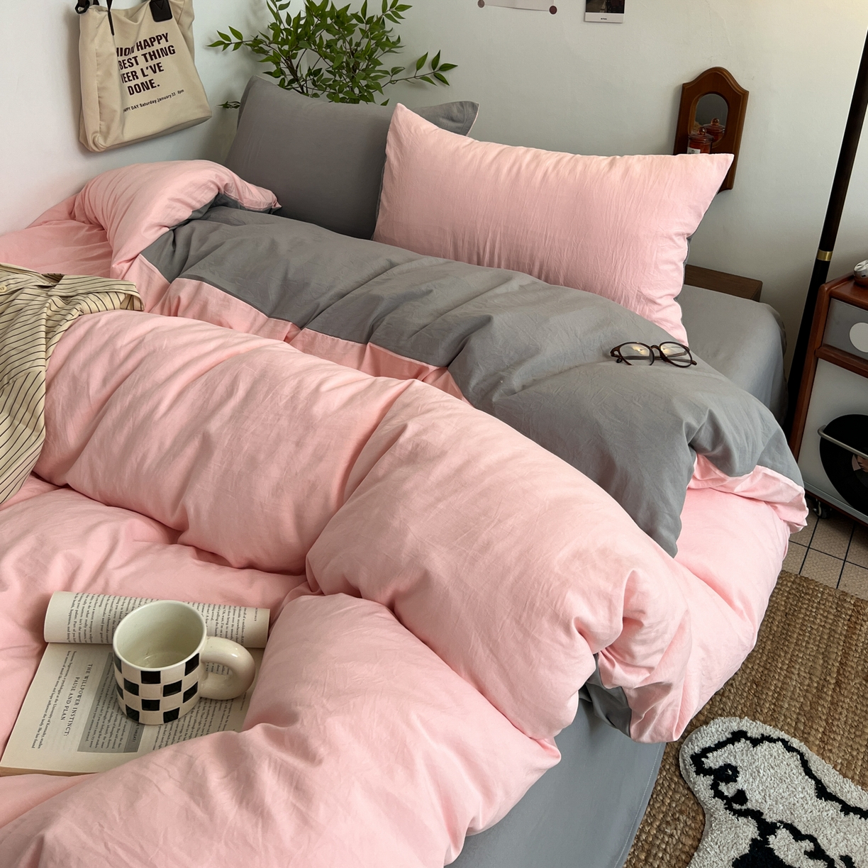 91家纺网 家纺一手货源 找家纺 梦嘉居 2026新款亲肤纯色AB版水洗皱皱棉四件套学生宿舍床单床笠三件套 少女粉+星空灰