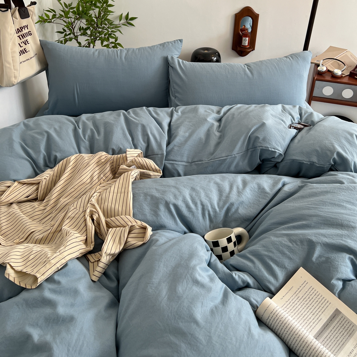 91家纺网 家纺一手货源 找家纺 梦嘉居 2026新款亲肤纯色AB版水洗皱皱棉四件套学生宿舍床单床笠三件套 雾兰