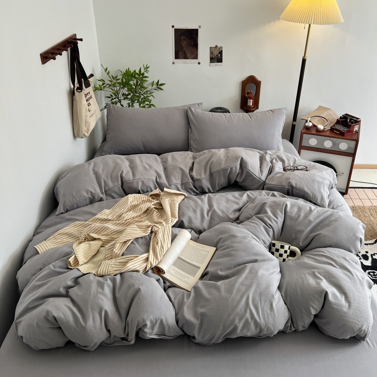 91家纺网 家纺一手货源 找家纺 梦嘉居 2026新款亲肤纯色AB版水洗皱皱棉四件套学生宿舍床单床笠三件套 星空灰