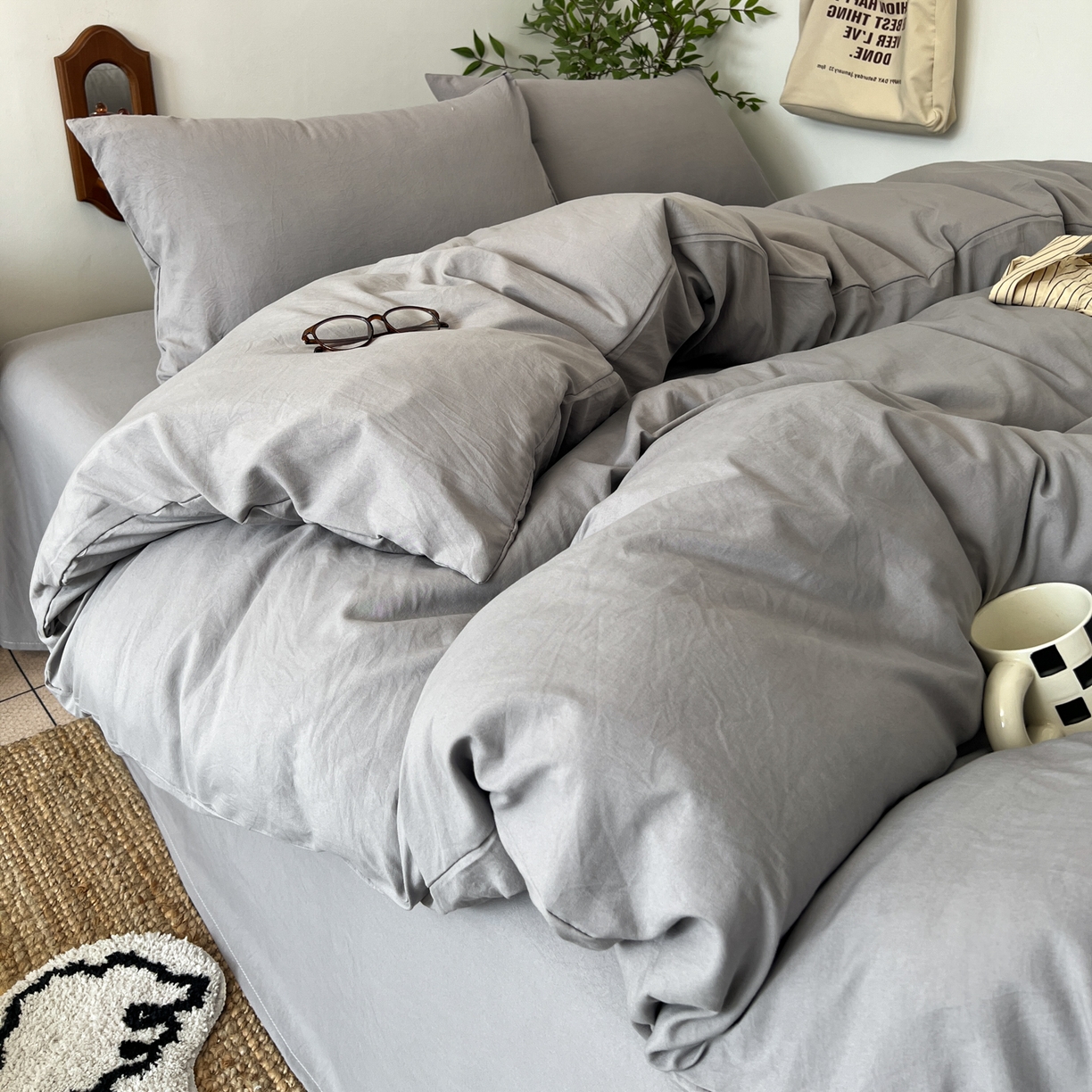 91家纺网 家纺一手货源 找家纺 梦嘉居 2026新款亲肤纯色AB版水洗皱皱棉四件套学生宿舍床单床笠三件套 星空灰