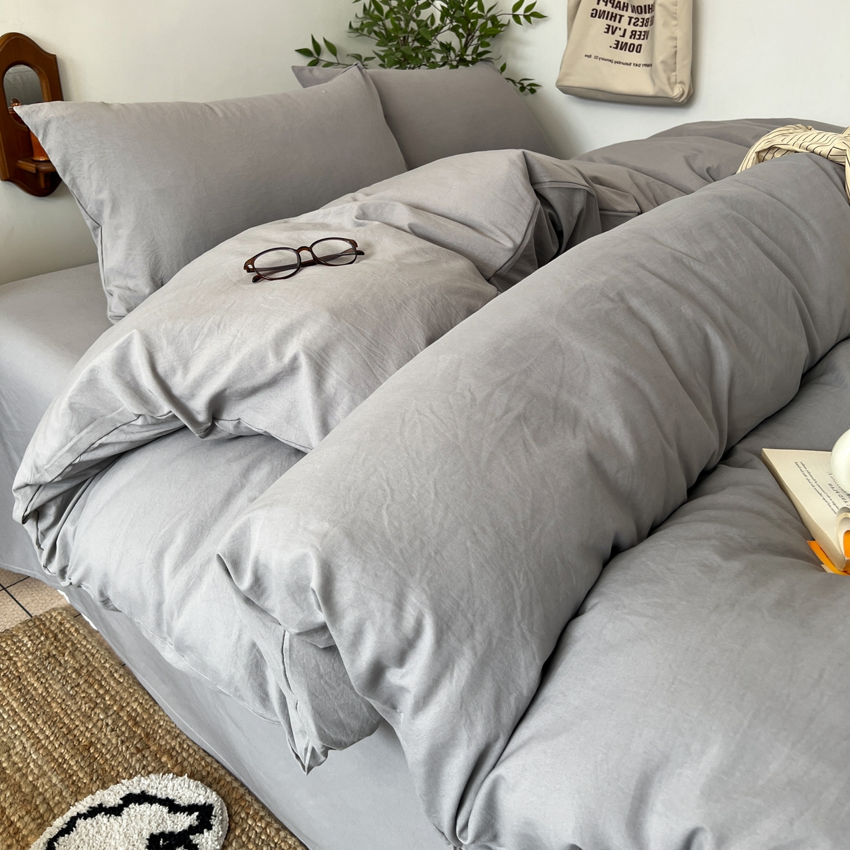 91家纺网 家纺一手货源 找家纺 梦嘉居 2026新款亲肤纯色AB版水洗皱皱棉四件套学生宿舍床单床笠三件套 星空灰