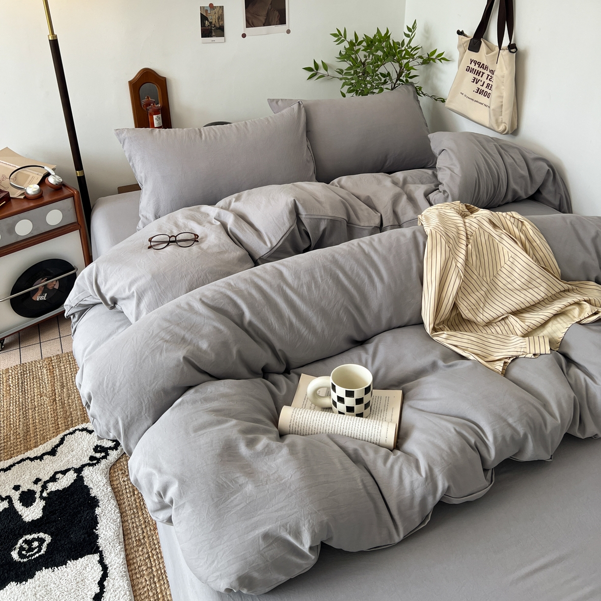 91家纺网 家纺一手货源 找家纺 梦嘉居 2026新款亲肤纯色AB版水洗皱皱棉四件套学生宿舍床单床笠三件套 星空灰