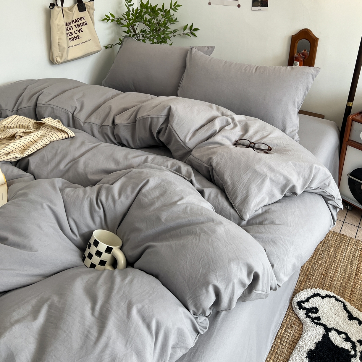 91家纺网 家纺一手货源 找家纺 梦嘉居 2026新款亲肤纯色AB版水洗皱皱棉四件套学生宿舍床单床笠三件套 星空灰