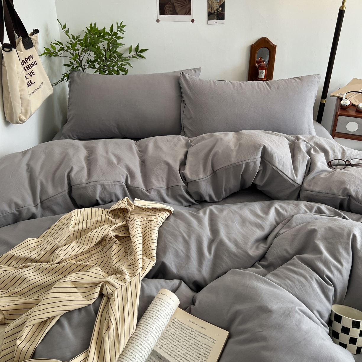 91家纺网 家纺一手货源 找家纺 梦嘉居 2026新款亲肤纯色AB版水洗皱皱棉四件套学生宿舍床单床笠三件套 星空灰