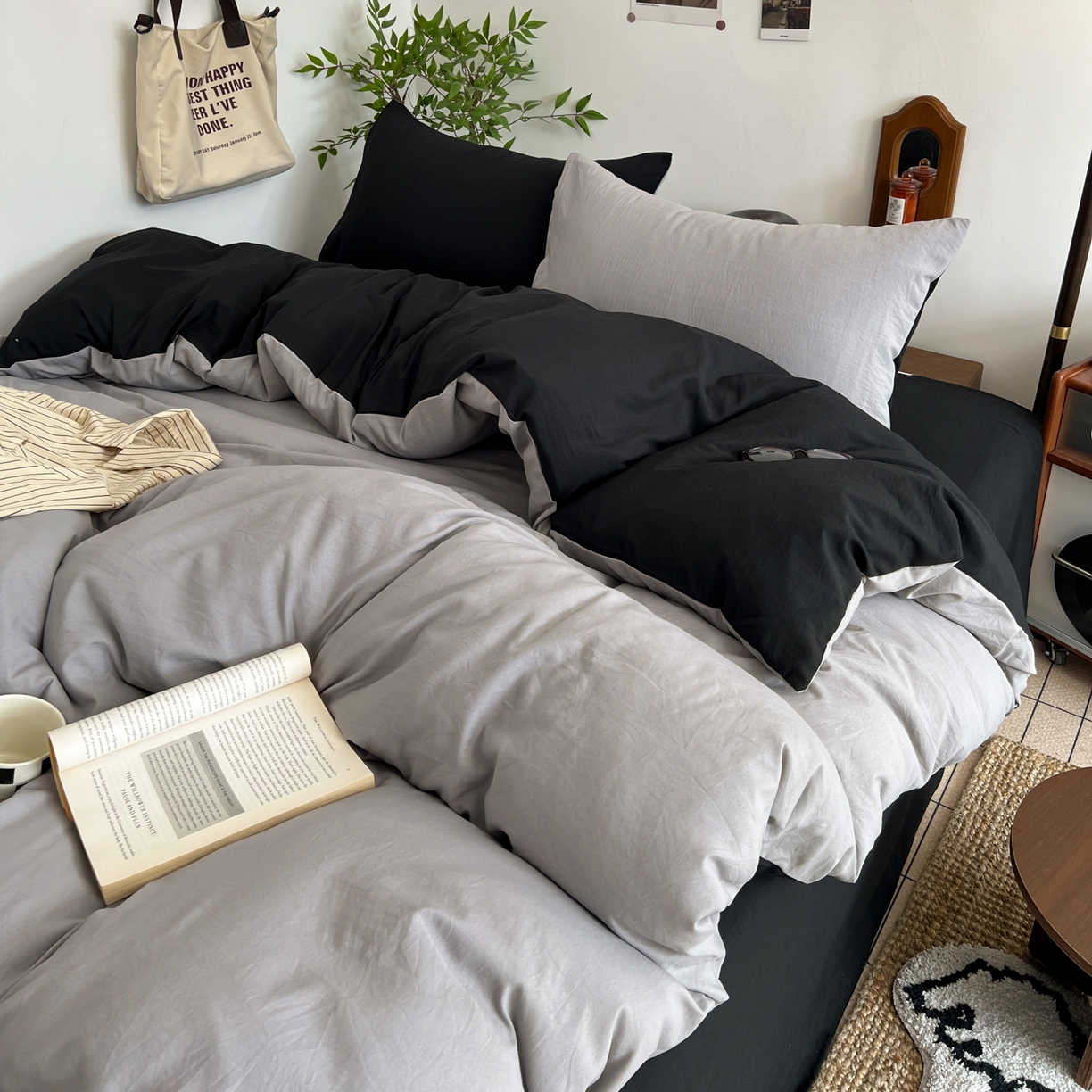 91家纺网 家纺一手货源 找家纺 梦嘉居 2026新款亲肤纯色AB版水洗皱皱棉四件套学生宿舍床单床笠三件套 星空灰+暗夜黑