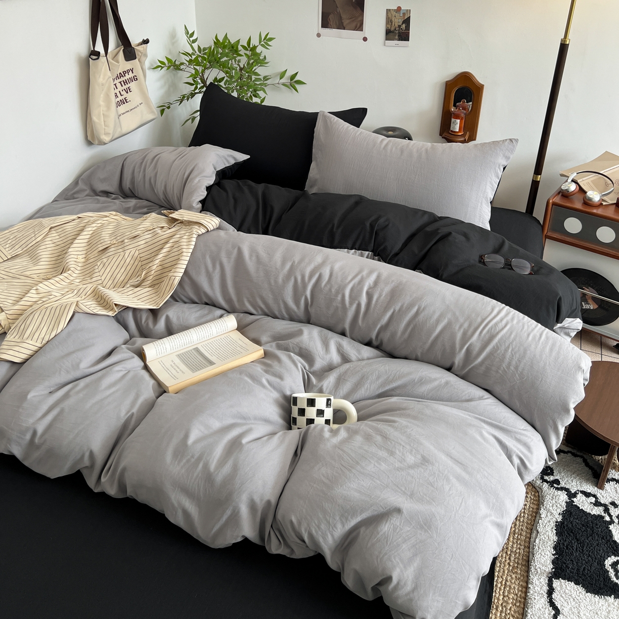 91家纺网 家纺一手货源 找家纺 梦嘉居 2026新款亲肤纯色AB版水洗皱皱棉四件套学生宿舍床单床笠三件套 星空灰+暗夜黑