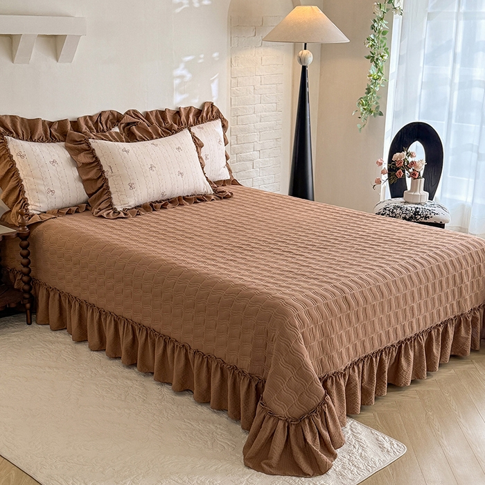 91家纺网 家纺一手货源 找家纺 （总）金盛皇朝家纺 2026新款（焦糖系列）双层纱水洗棉 法式复古花边床盖单件三件四件套