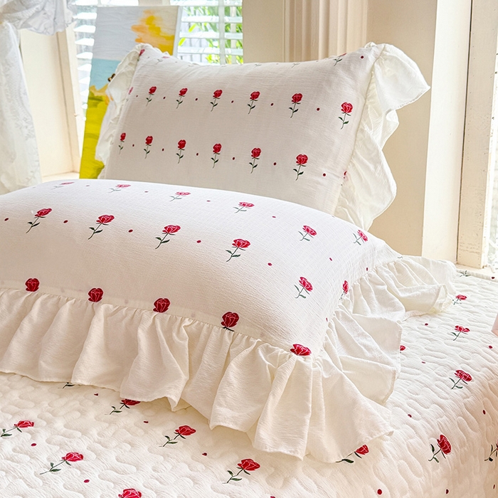 91家纺网 家纺一手货源 找家纺 贝凯瑞 2026新款双层纱水洗棉法式复古花边床盖单件三件四件套-甜心 甜心独秀