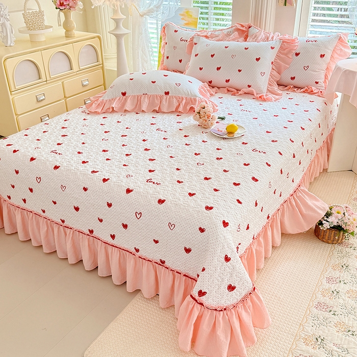 91家纺网 家纺一手货源 找家纺 贝凯瑞 2026新款双层纱水洗棉法式复古花边床盖单件三件四件套-甜心 甜心love