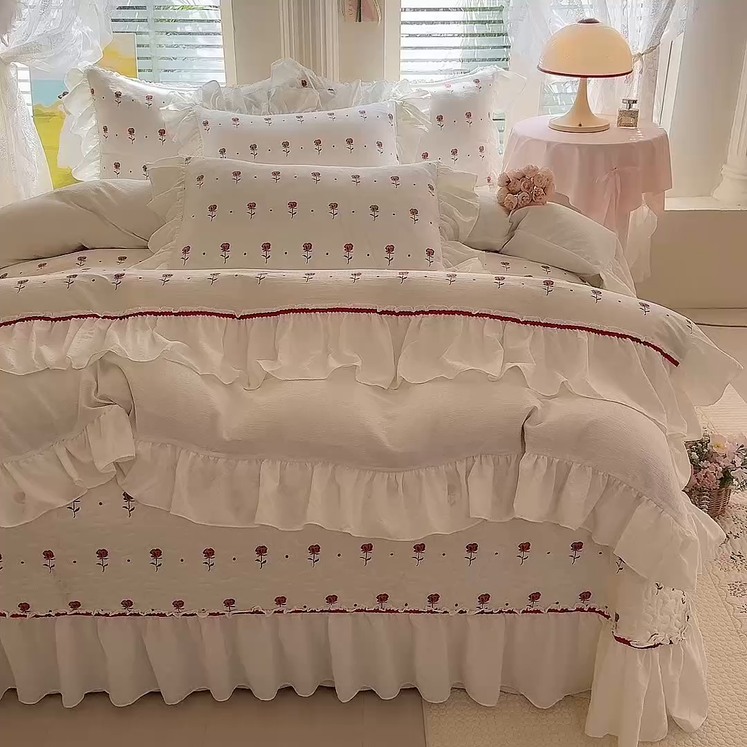 91家纺网 家纺一手货源 找家纺 贝凯瑞 2026新款双层纱水洗棉法式复古花边床盖单件三件四件套-甜心 甜心独秀
