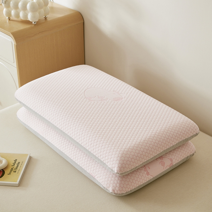 91家纺网 家纺一手货源 找家纺 翎盈家纺 2026新款春夏冰豆豆深睡枕专用枕套面包记忆枕枕头套 卡皮巴拉粉