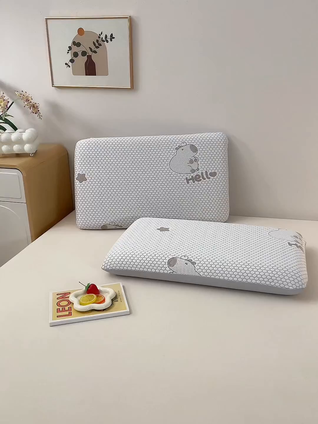 91家纺网 家纺一手货源 找家纺 翎盈家纺 2026新款春夏冰豆豆深睡枕专用枕套面包记忆枕枕头套 卡皮巴拉灰