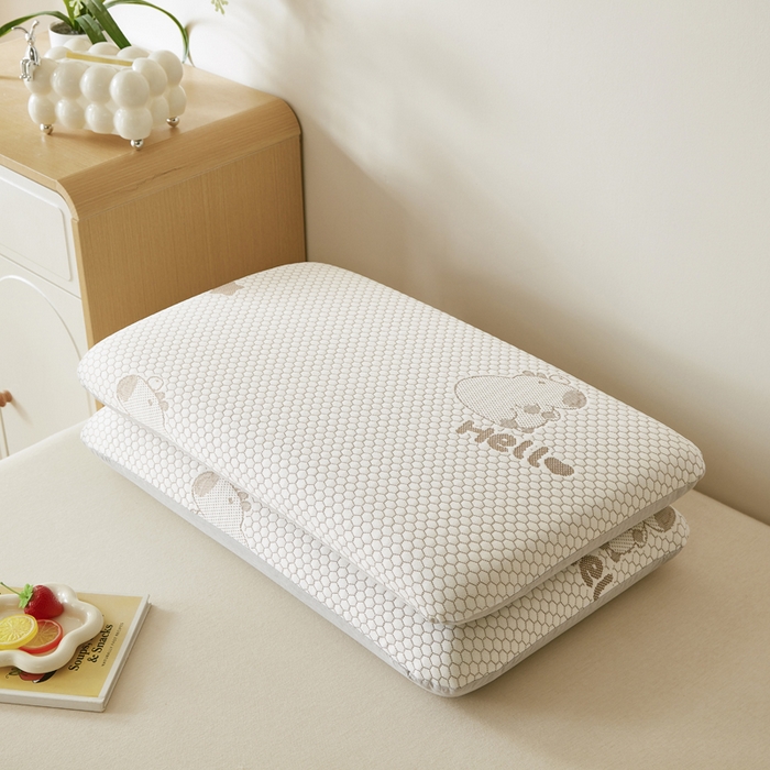 91家纺网 家纺一手货源 找家纺 翎盈家纺 2026新款春夏冰豆豆深睡枕专用枕套面包记忆枕枕头套 卡皮巴拉咖