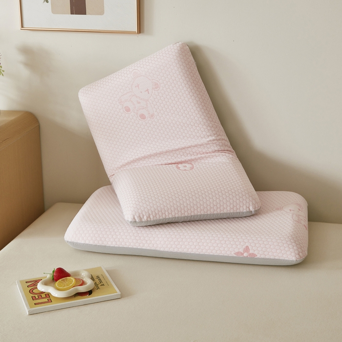 91家纺网 家纺一手货源 找家纺 翎盈家纺 2026新款春夏冰豆豆深睡枕专用枕套面包记忆枕枕头套 小熊粉