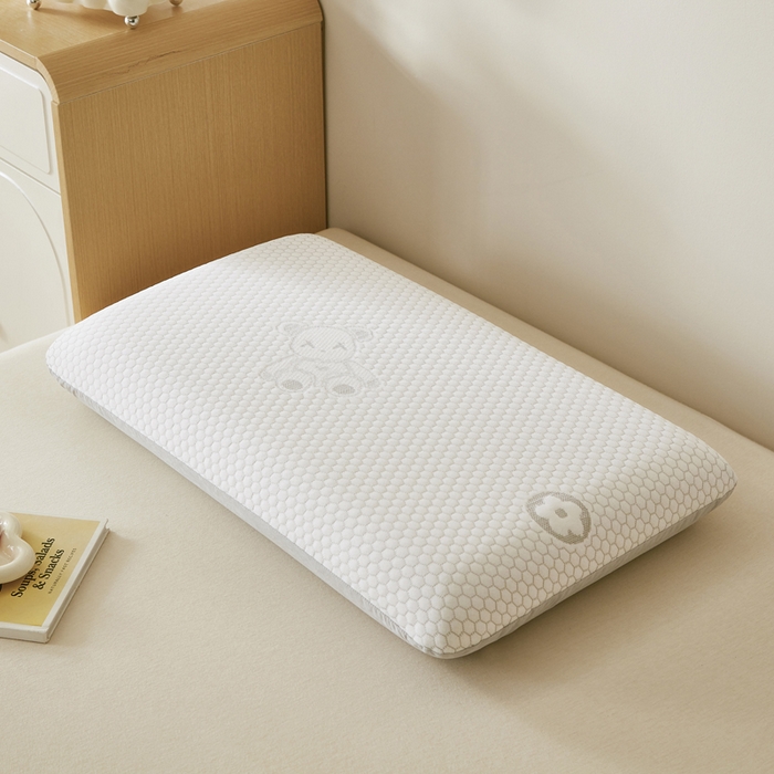 91家纺网 家纺一手货源 找家纺 翎盈家纺 2026新款春夏冰豆豆深睡枕专用枕套面包记忆枕枕头套 小熊灰