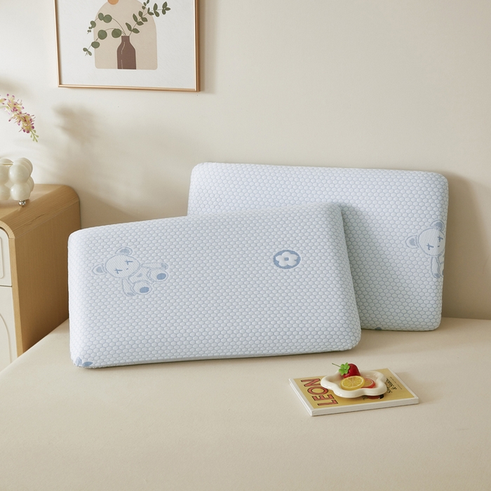 91家纺网 家纺一手货源 找家纺 翎盈家纺 2026新款春夏冰豆豆深睡枕专用枕套面包记忆枕枕头套 小熊蓝