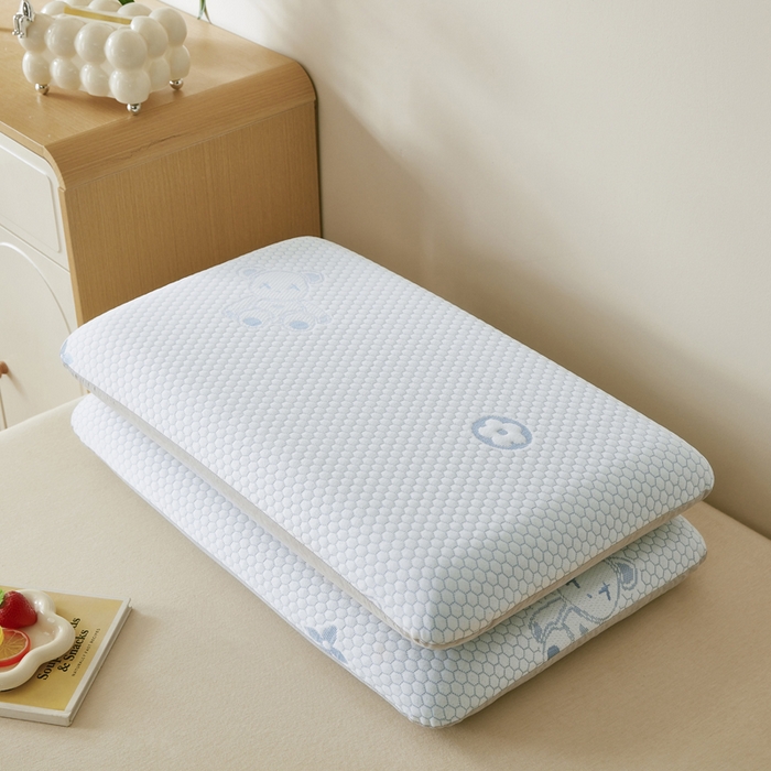 91家纺网 家纺一手货源 找家纺 翎盈家纺 2026新款春夏冰豆豆深睡枕专用枕套面包记忆枕枕头套 小熊蓝