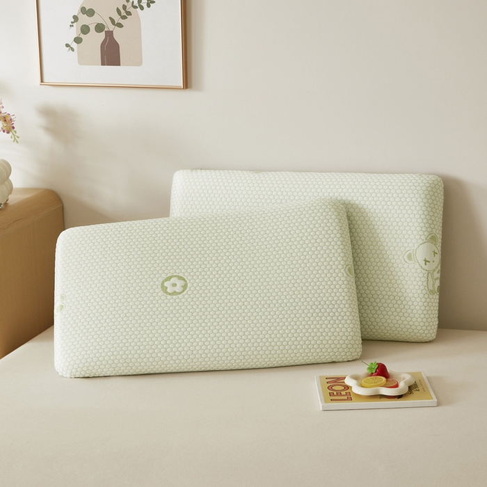 91家纺网 家纺一手货源 找家纺 翎盈家纺 2026新款春夏冰豆豆深睡枕专用枕套面包记忆枕枕头套 小熊绿