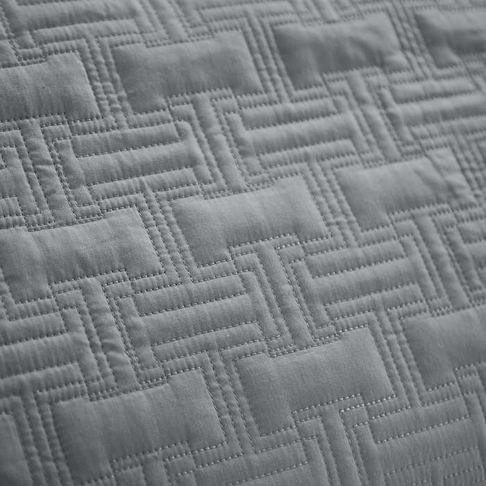 91家纺网 家纺一手货源 找家纺 优乐家纺 2026新款双面全棉斜纹绗绣加厚床盖（夏被加厚保暖床单）唐顿系列三件套 唐顿-贵族灰